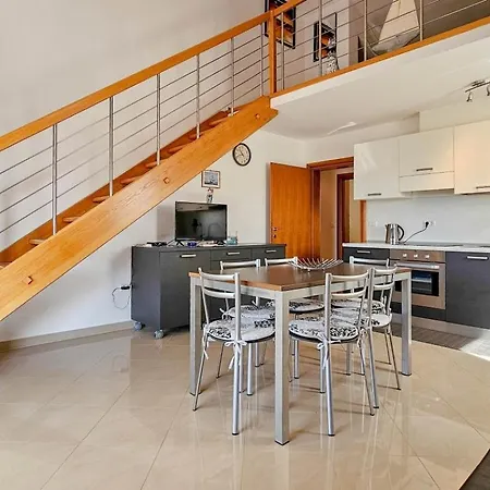 Fabiola Apartment *